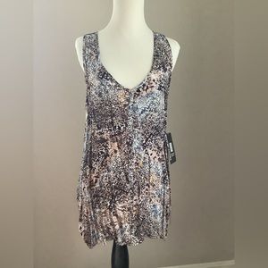 NWT DKNY Flowy Sharkbite Hem Tank Top